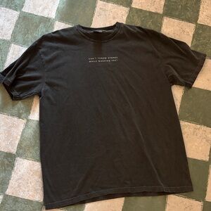 Comfort Colors “Cant throw stones while washing feet” grey black Graphic T-Shirt